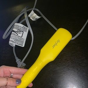 Dry Bar Mini Brush Crush